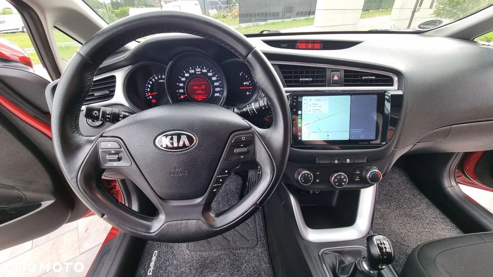 Kia Ceed 1.4 CVVT UEFA EURO 2016 - 18