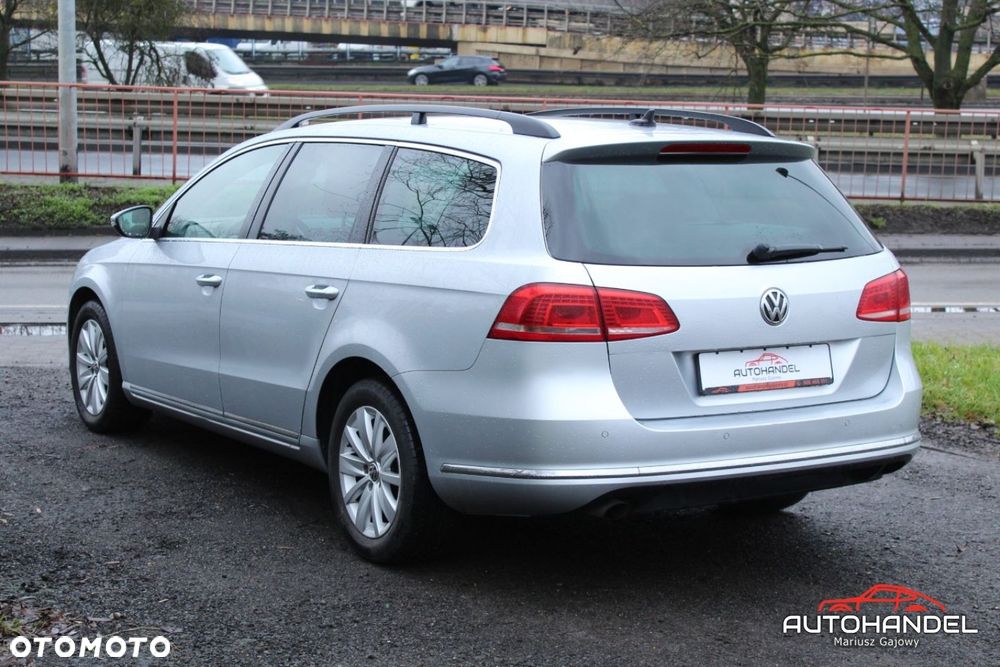 Volkswagen Passat - 4