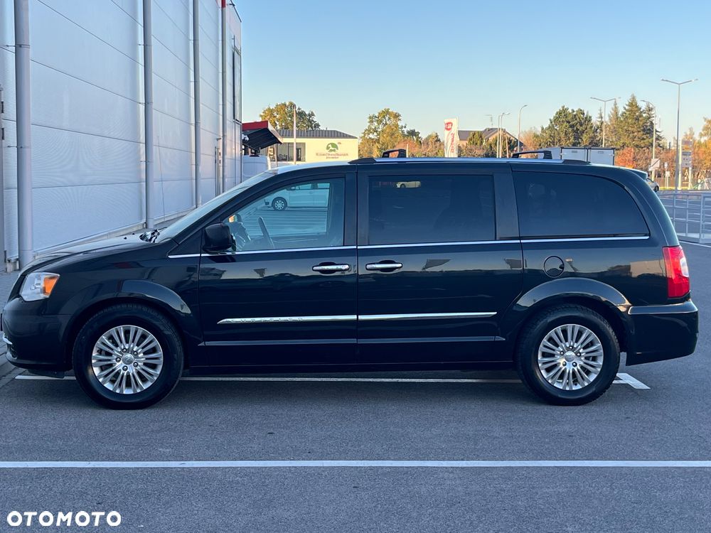 Chrysler Town & Country 3.6 Limited - 5