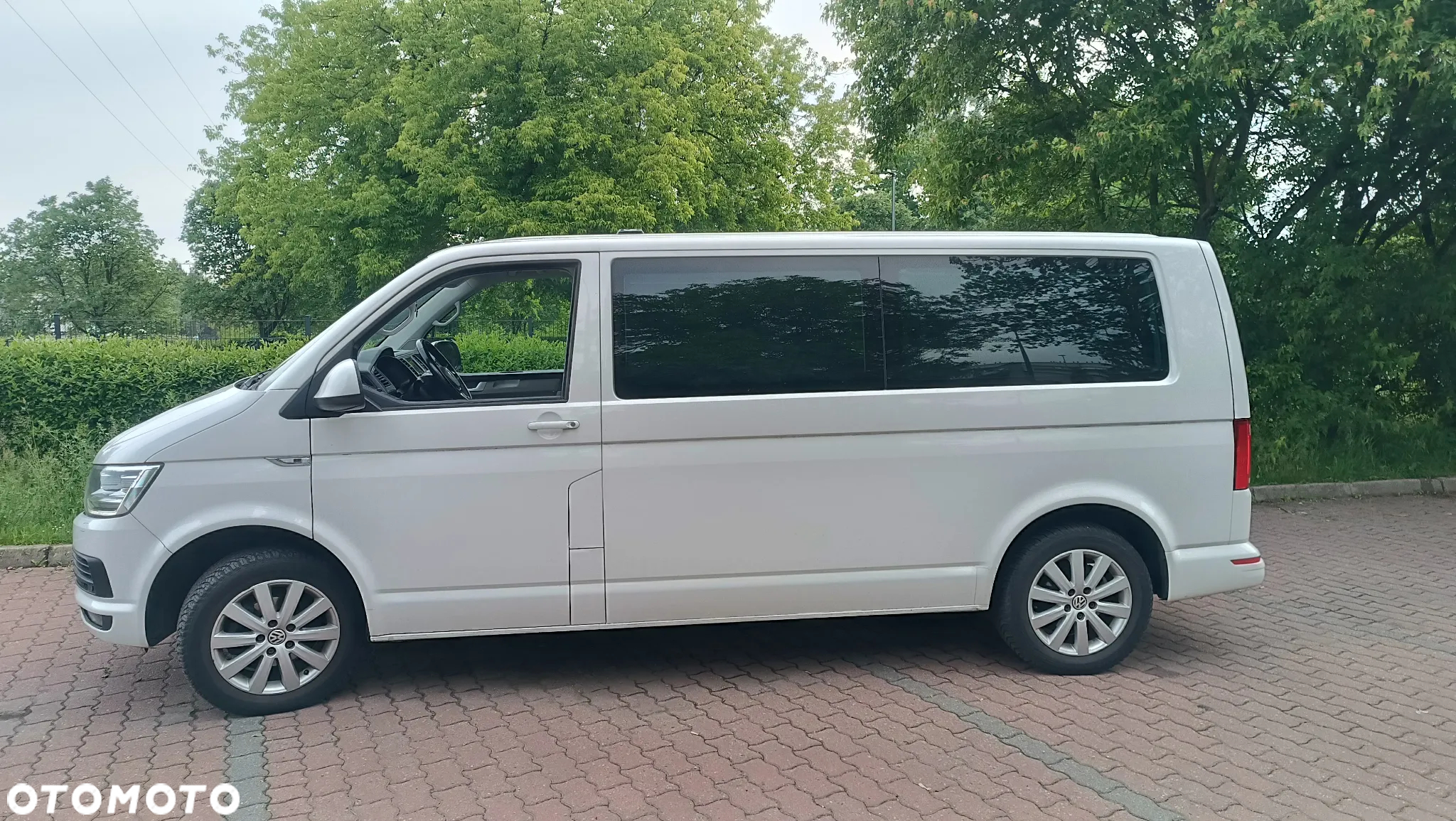Volkswagen Caravelle 2.0 TDI L1 Comfortline DSG - 10