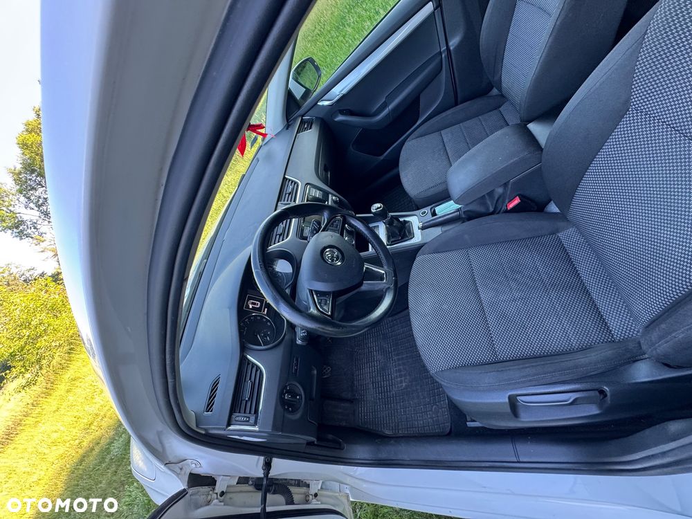 Skoda Octavia 1.6 TDI Ambition - 6