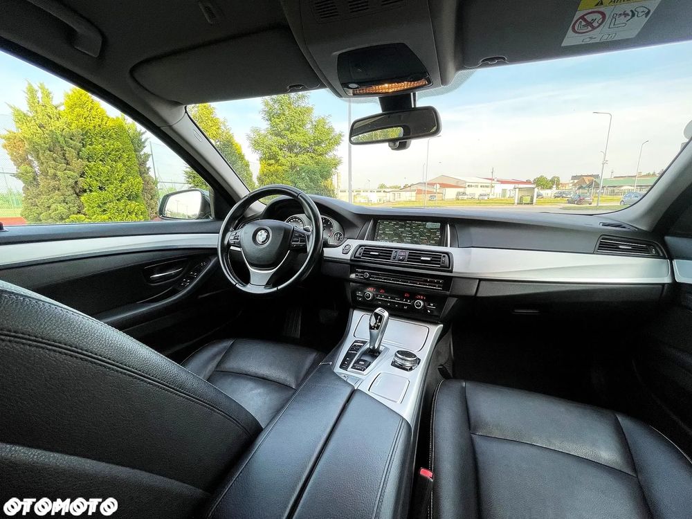 BMW Seria 5 520d xDrive - 15