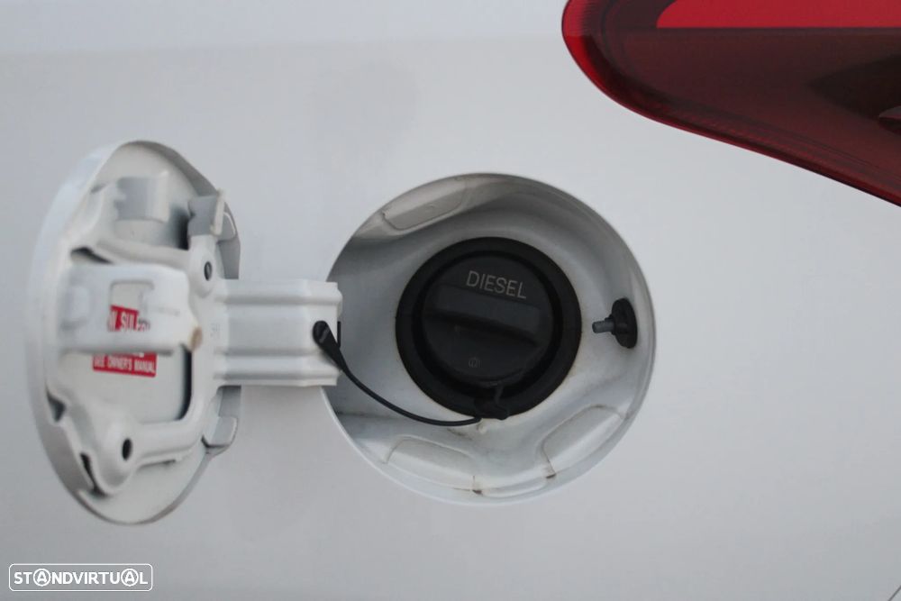 Toyota Auris 1.4 D-4D Comfort - 24