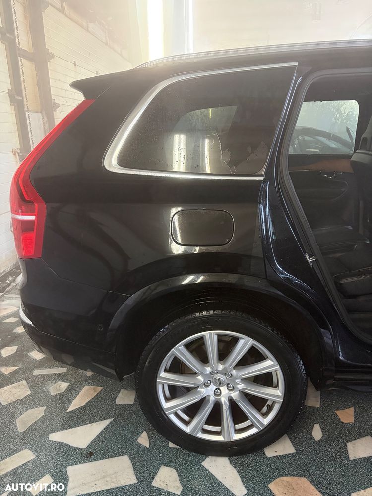 Volvo XC 90 - 8