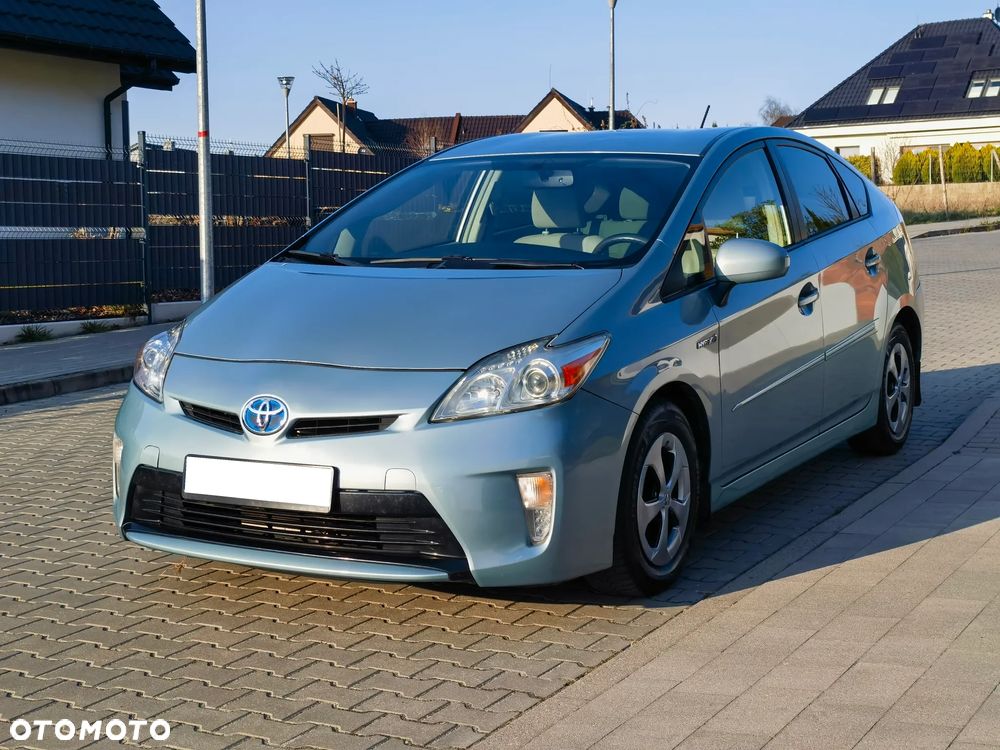 Toyota Prius (Hybrid) Comfort - 2