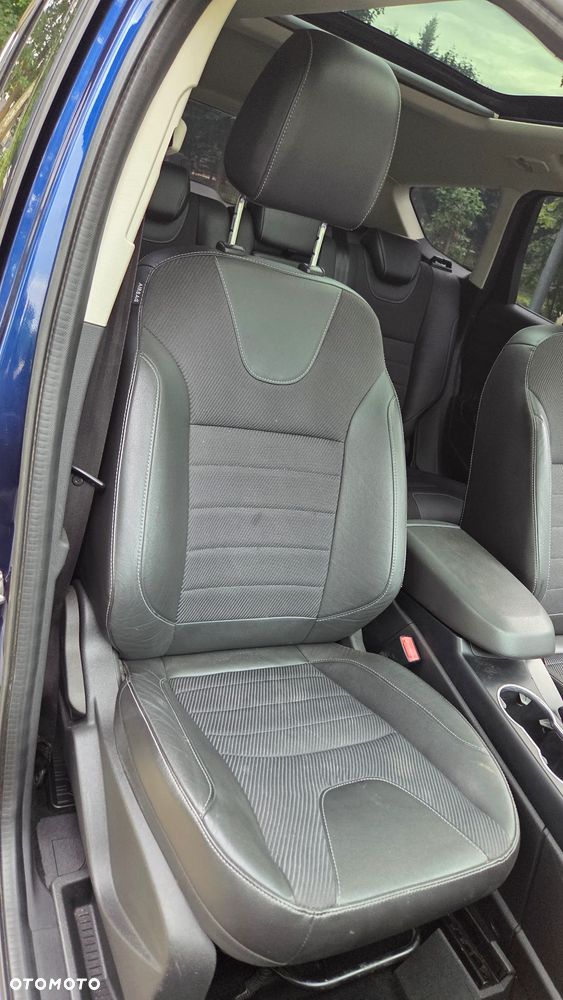Ford Kuga 2.0 TDCi 4x4 Titanium - 30