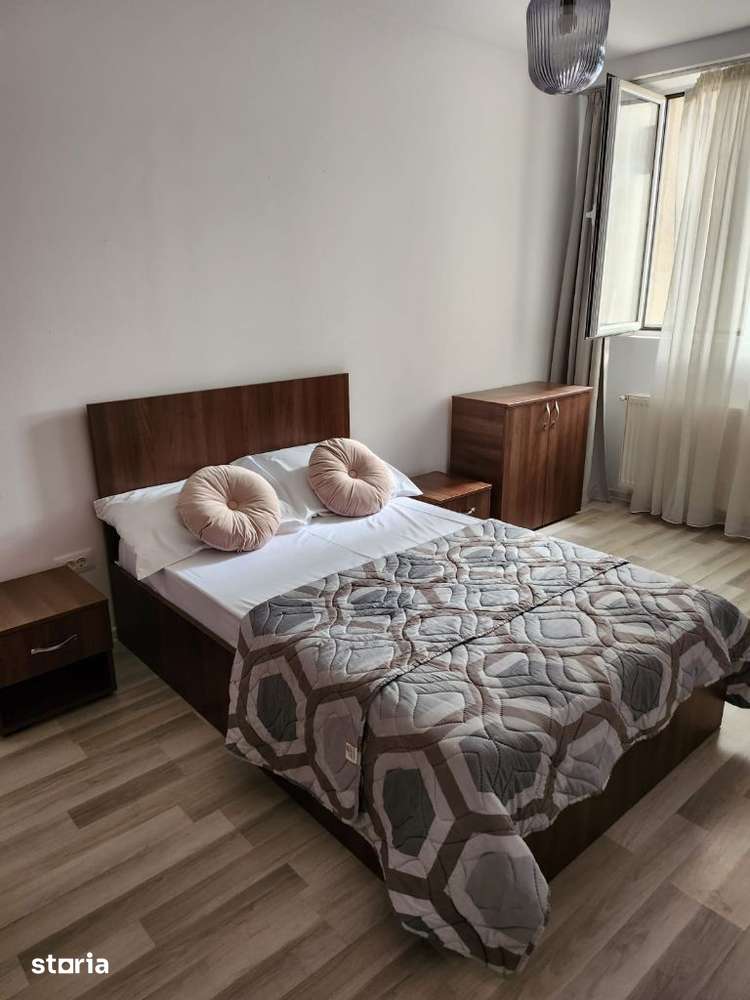 Apartament 3 camere, garaj, lift, etaj 7 — fotografia 1