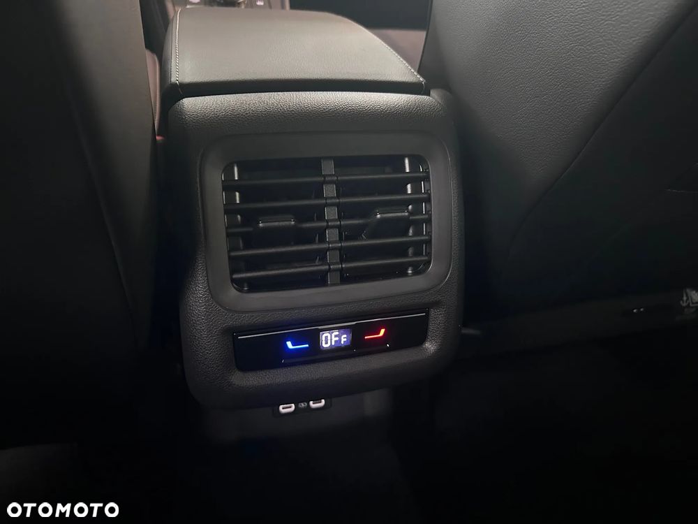 Volkswagen T-Roc 1.5 eTSI Style DSG - 9