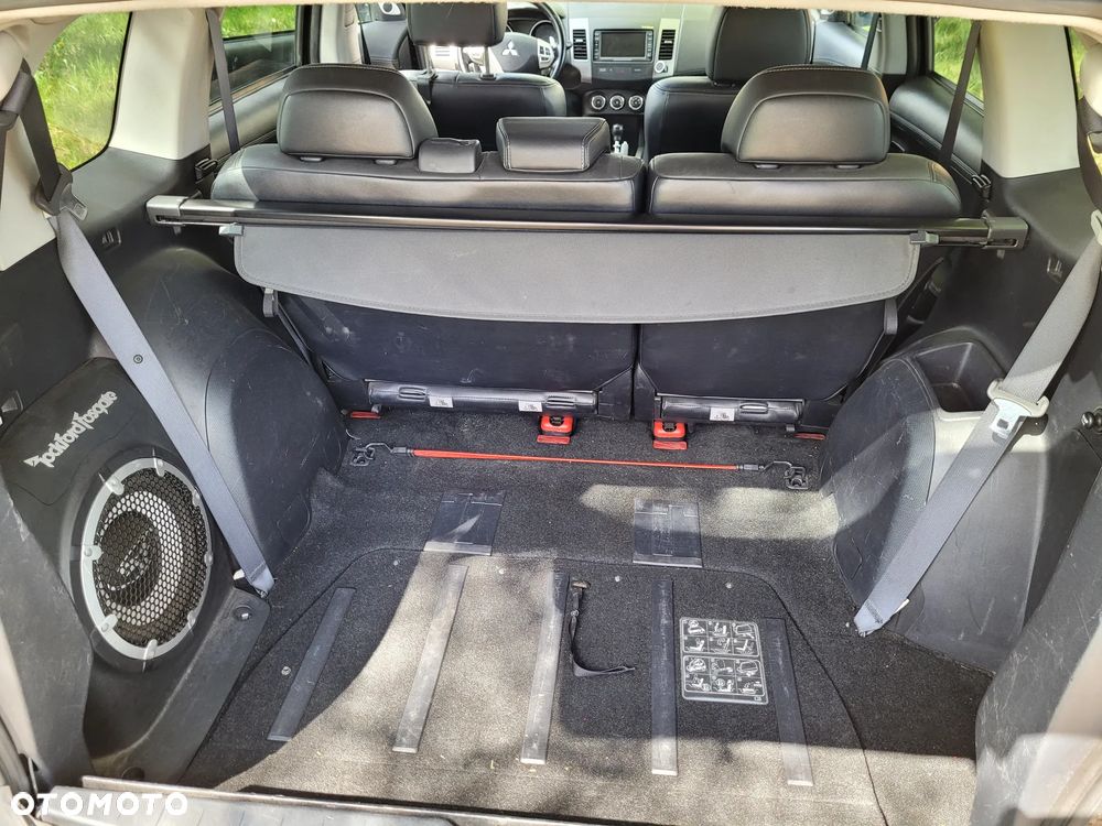 Mitsubishi Outlander - 20