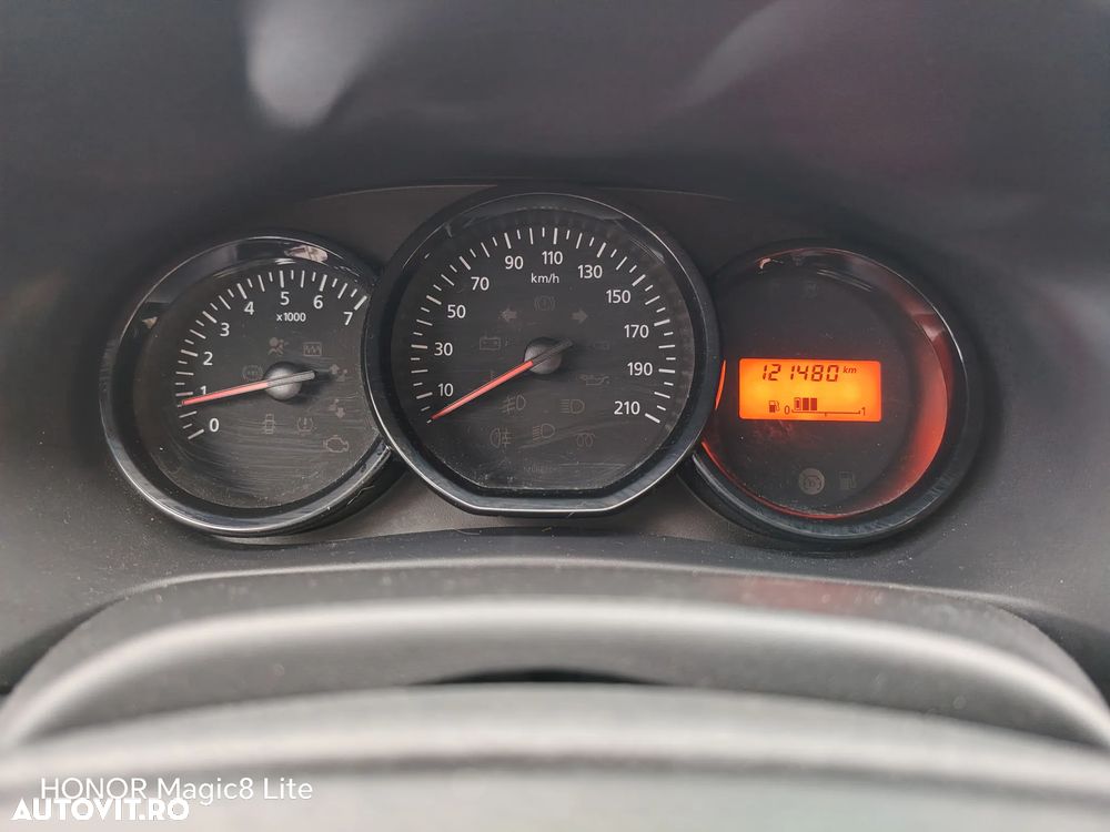 Dacia Sandero 1.2 16V 75 Celebration - 12