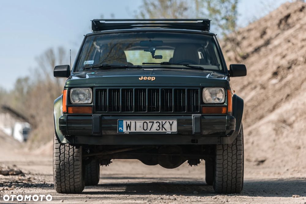 Jeep Cherokee 4.0 Limited - 1