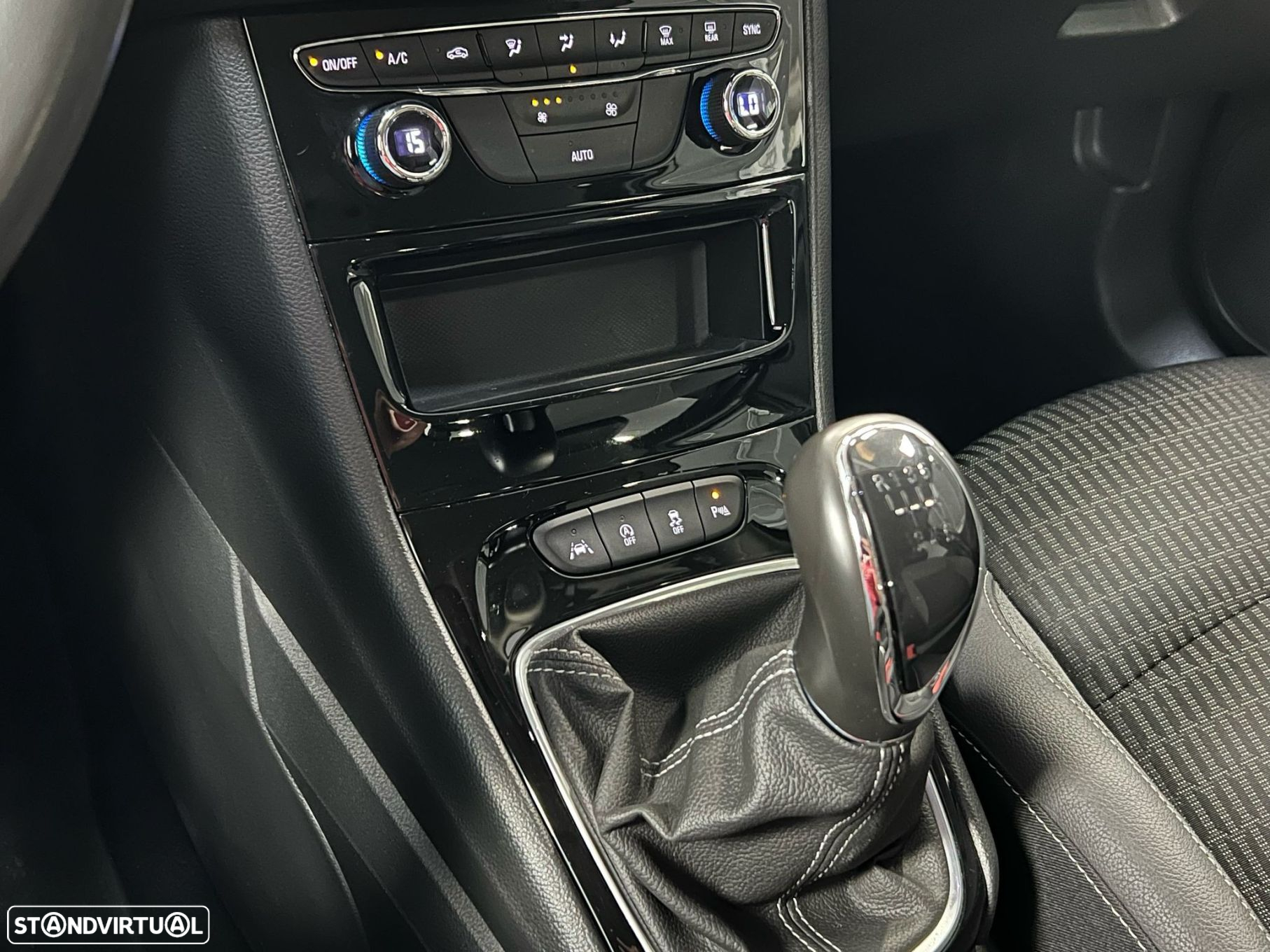 Opel Astra Sports Tourer 1.5 D Design & Tech S/S - 15