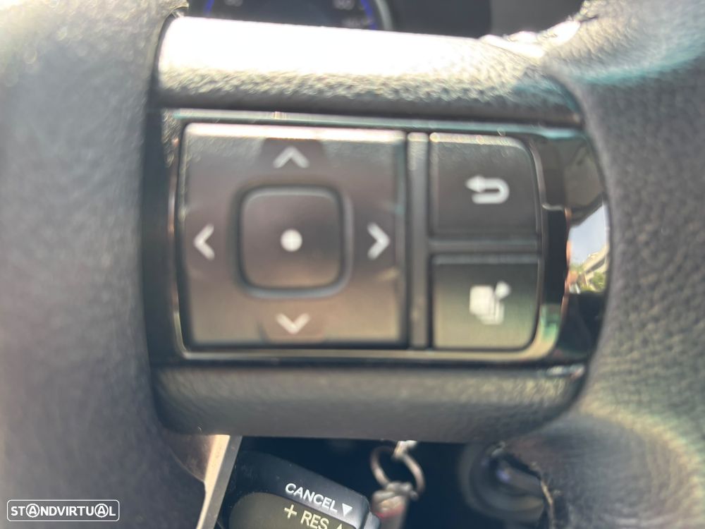 Toyota 2.4 D-4D 4WD 150cv - JLL - AC - CÂMERA - 4 LUGARES !!!! - 31