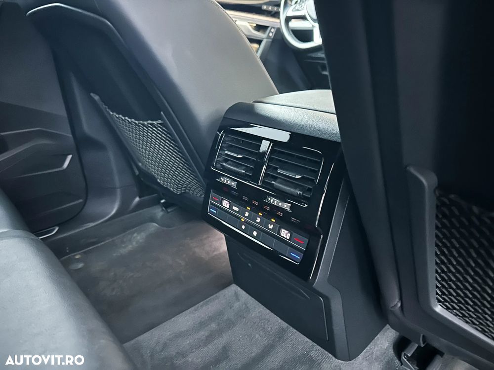 Volkswagen Touareg V6 TDI R-Style - 11