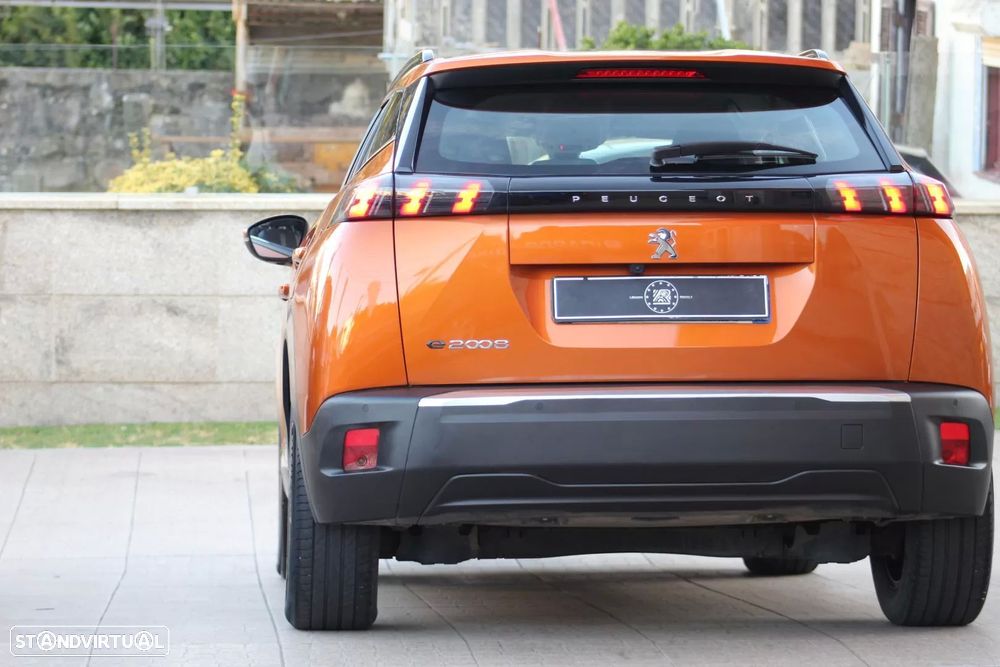 Peugeot e-2008 50 kWh Allure - 37