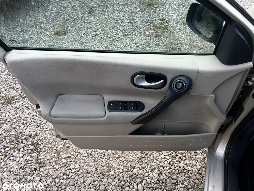 Renault Megane - 24