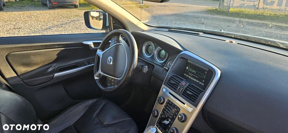 Volvo XC 60 D5 AWD Geartronic Summum - 32