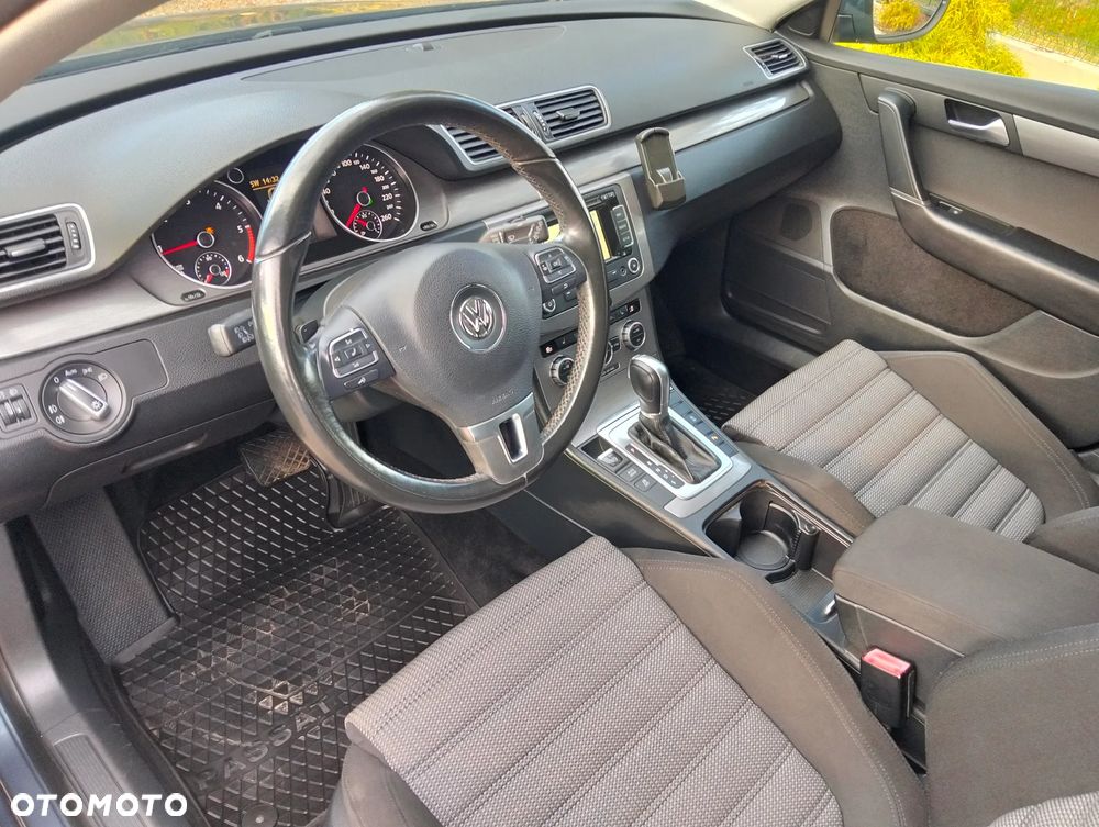 Volkswagen Passat - 5