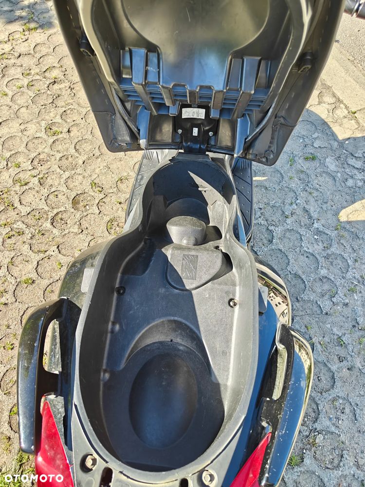 Yamaha X-max - 29