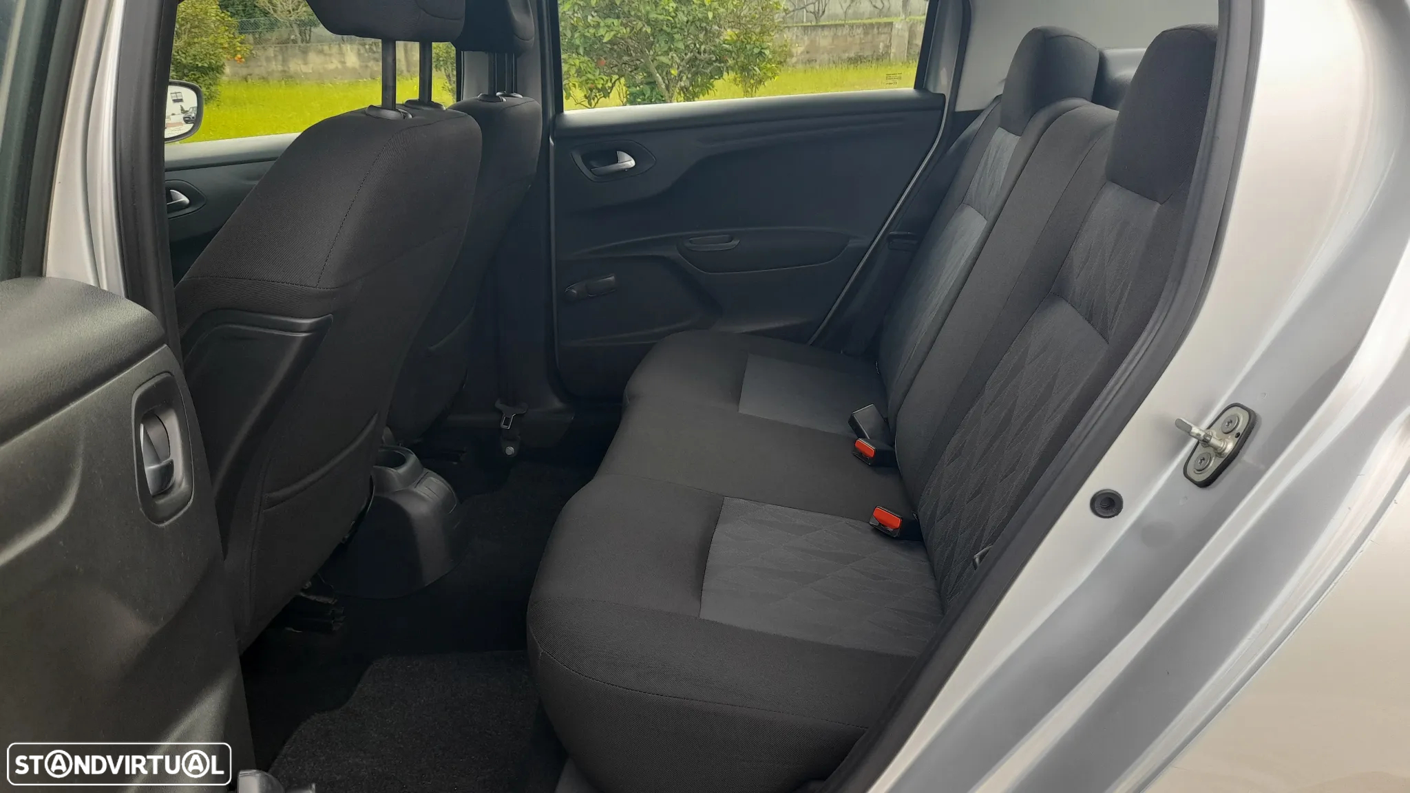 Citroën C-Elysée 1.6 HDi Seduction - 28