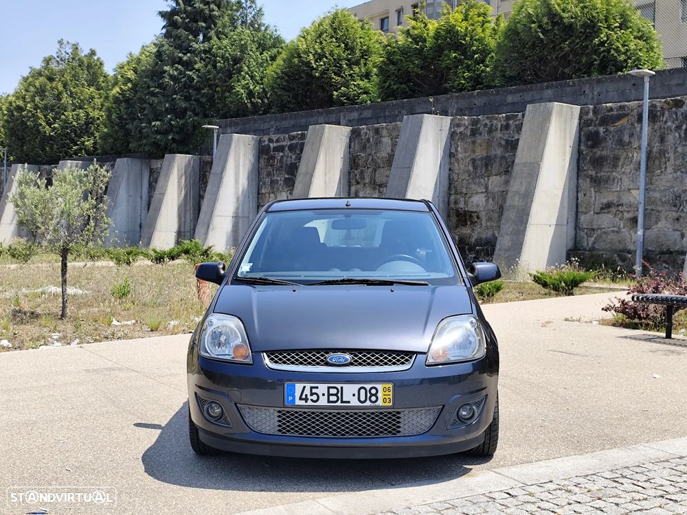 Ford Fiesta 1.4 TDCI Ambiente - 2