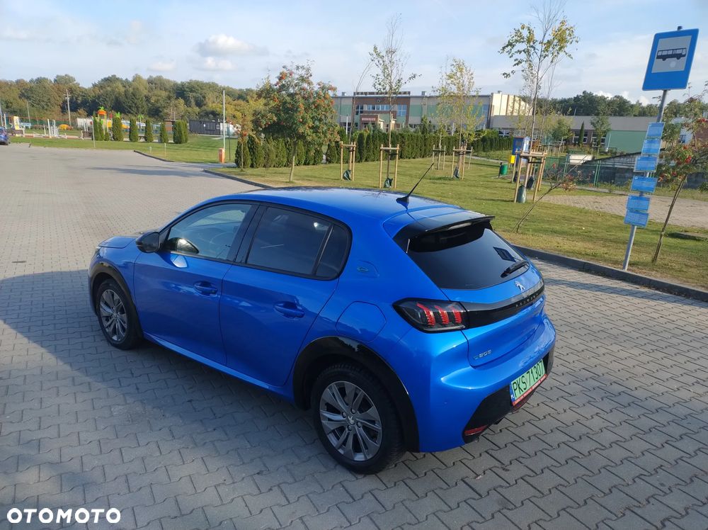 Peugeot 208 Elektromotor 136 Allure Pack - 10