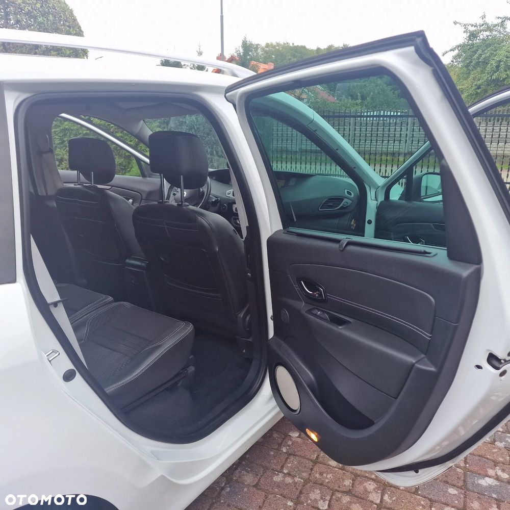 Renault Grand Scenic - 12
