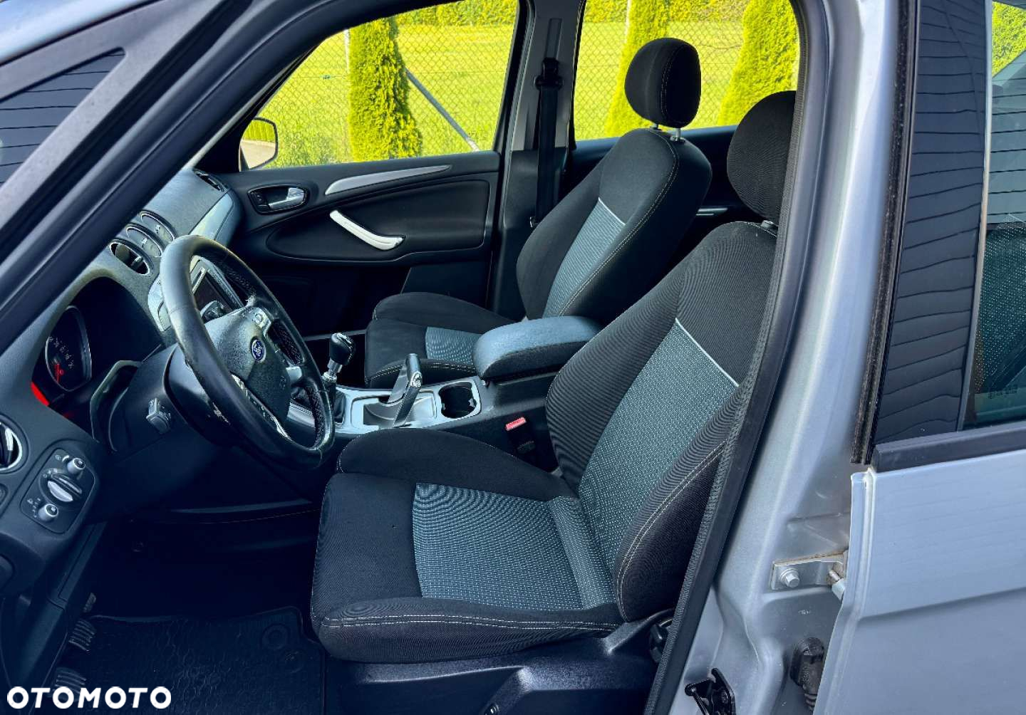 Ford S-Max - 13