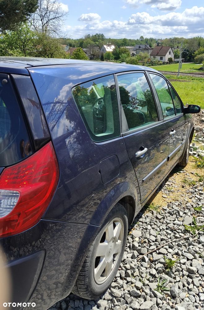 Renault Scenic 2.0 16V Privilege - 6