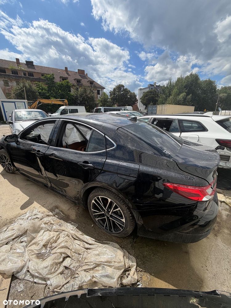 Toyota Camry 2.5 Hybrid Prestige CVT - 2