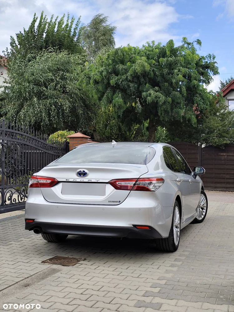 Toyota Camry 2.5 Hybrid Executive CVT - 2