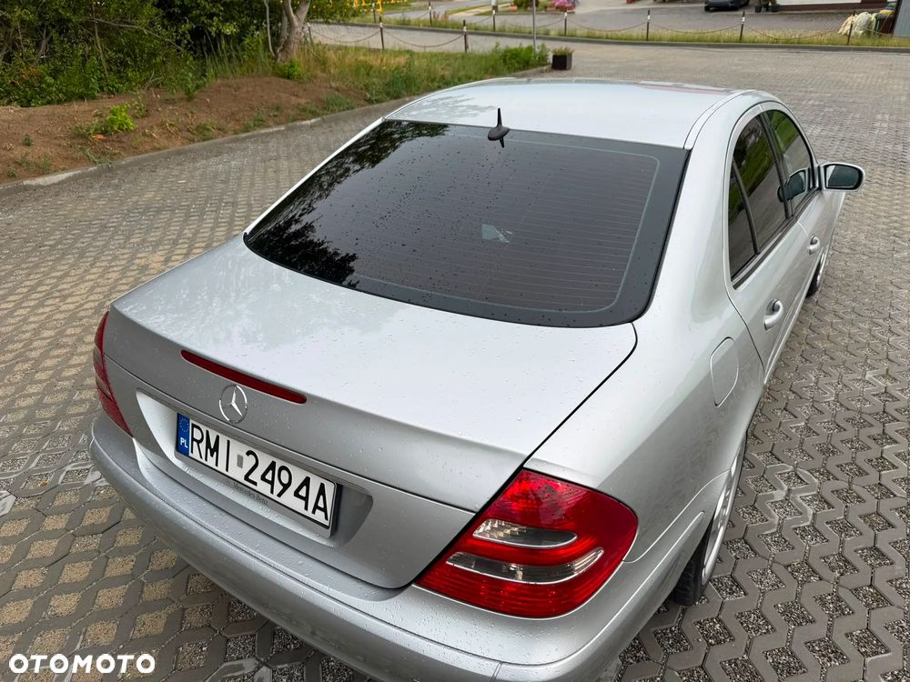 Mercedes-Benz Klasa E 270 CDI Avantgarde - 30