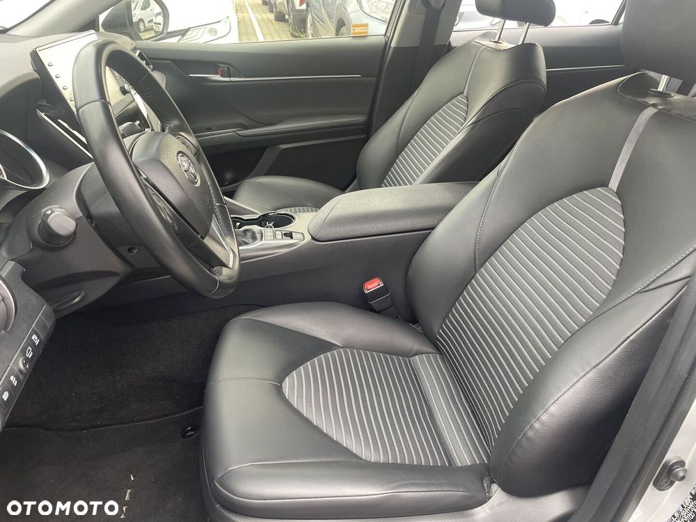 Toyota Camry 2.5 Hybrid Prestige CVT - 11