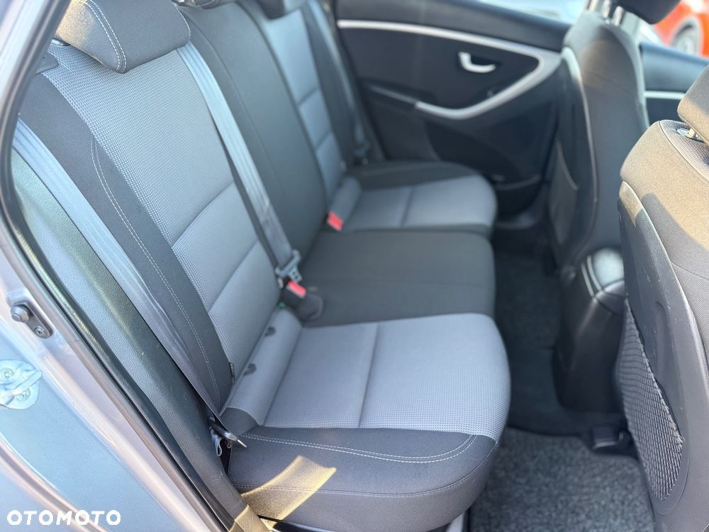 Hyundai i30 i30cw 1.4 CRDi Trend - 24