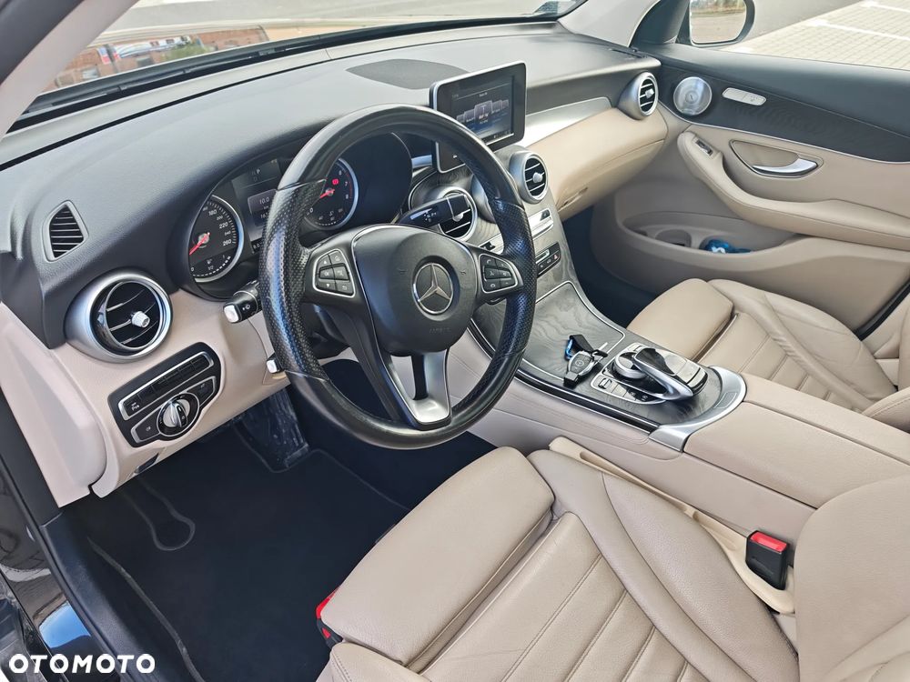 Mercedes-Benz GLC - 17