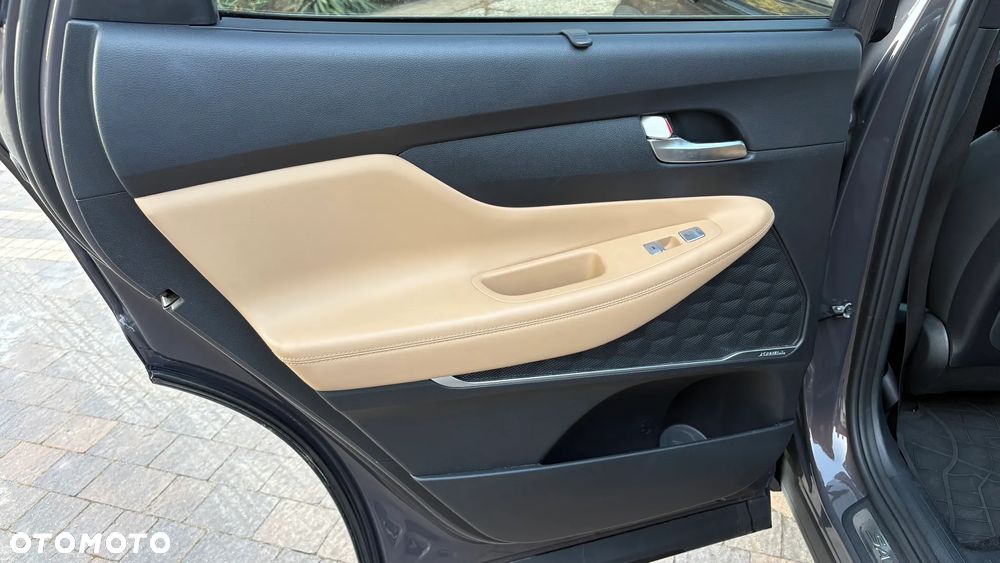 Hyundai Santa Fe 1.6 T-GDI HEV Platinum 4WD - 38