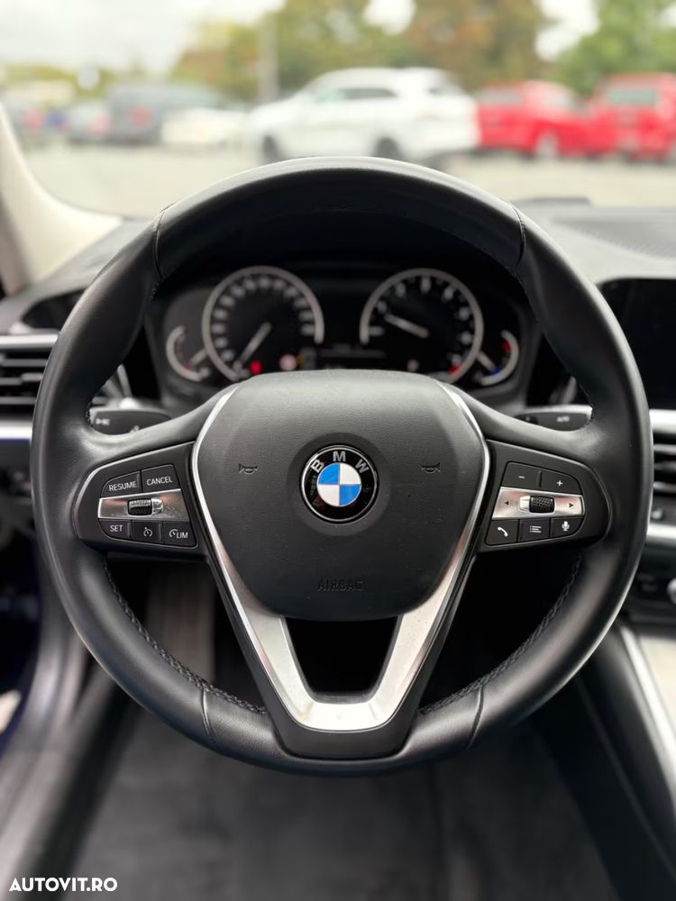 BMW Seria 3 320i Aut. Sport Line - 6