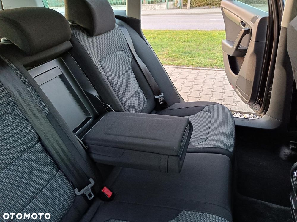 Volkswagen Passat 2.0 TDI DSG BlueMotion Technology Exclusive - 29