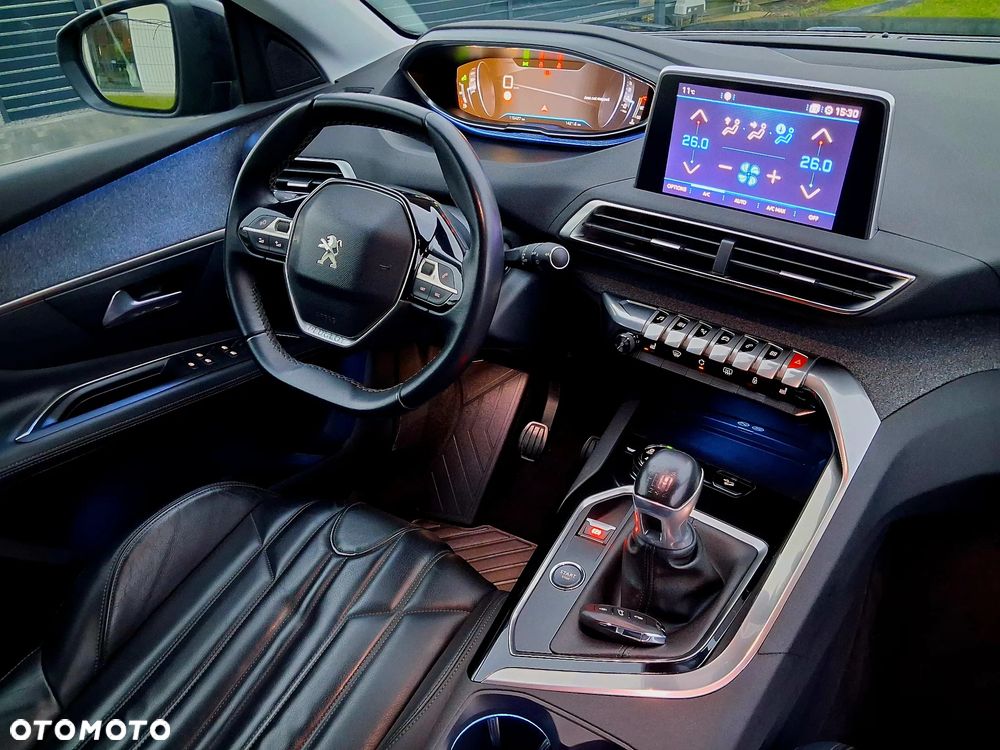 Peugeot 3008 PureTech 130 Stop & Start GPF Allure Business-Paket - 7