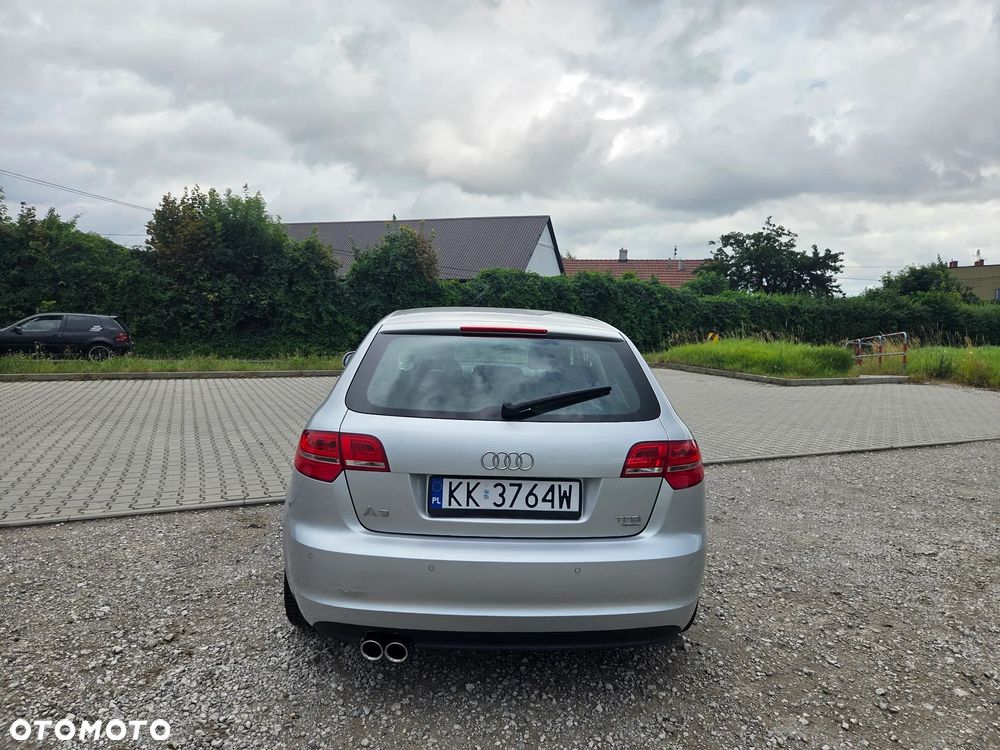 Audi A3 Sportback 1.8 TFSI Quattro Ambiente - 5