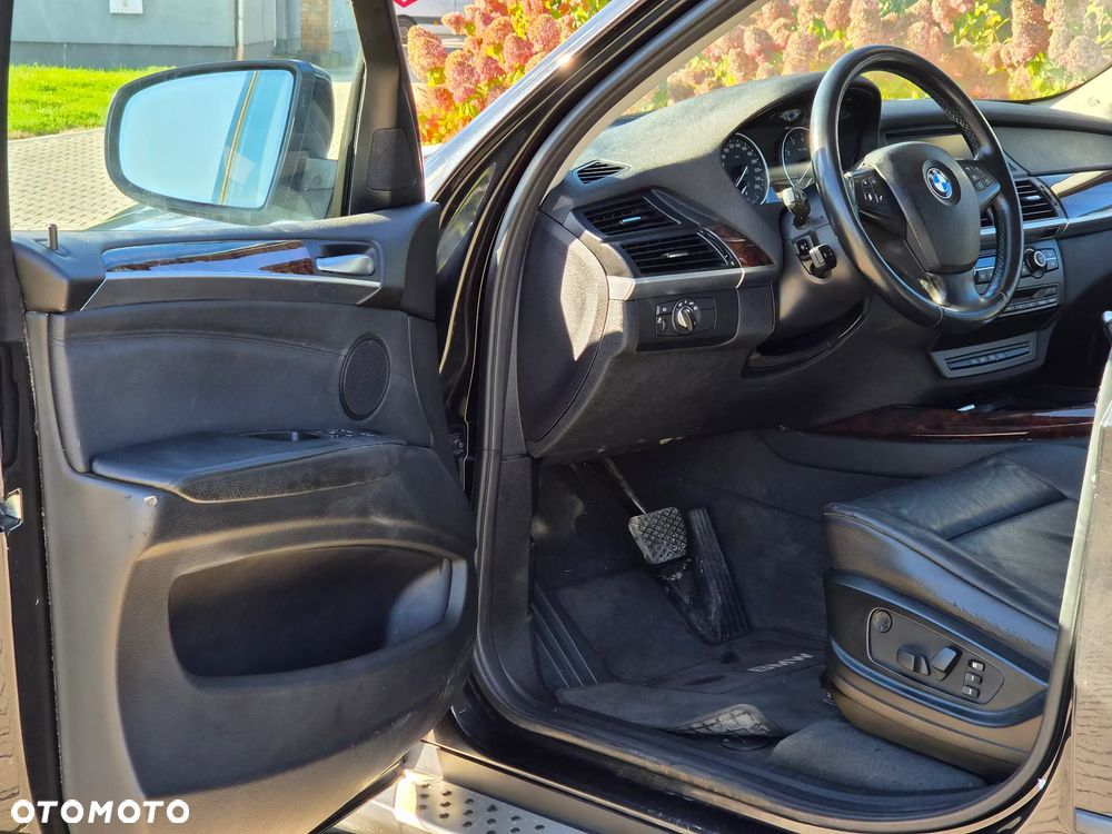 BMW X5 xDrive35i - 14