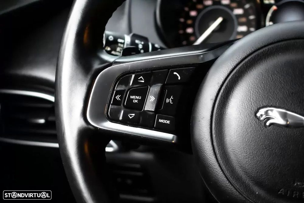 Jaguar F-Pace - 15