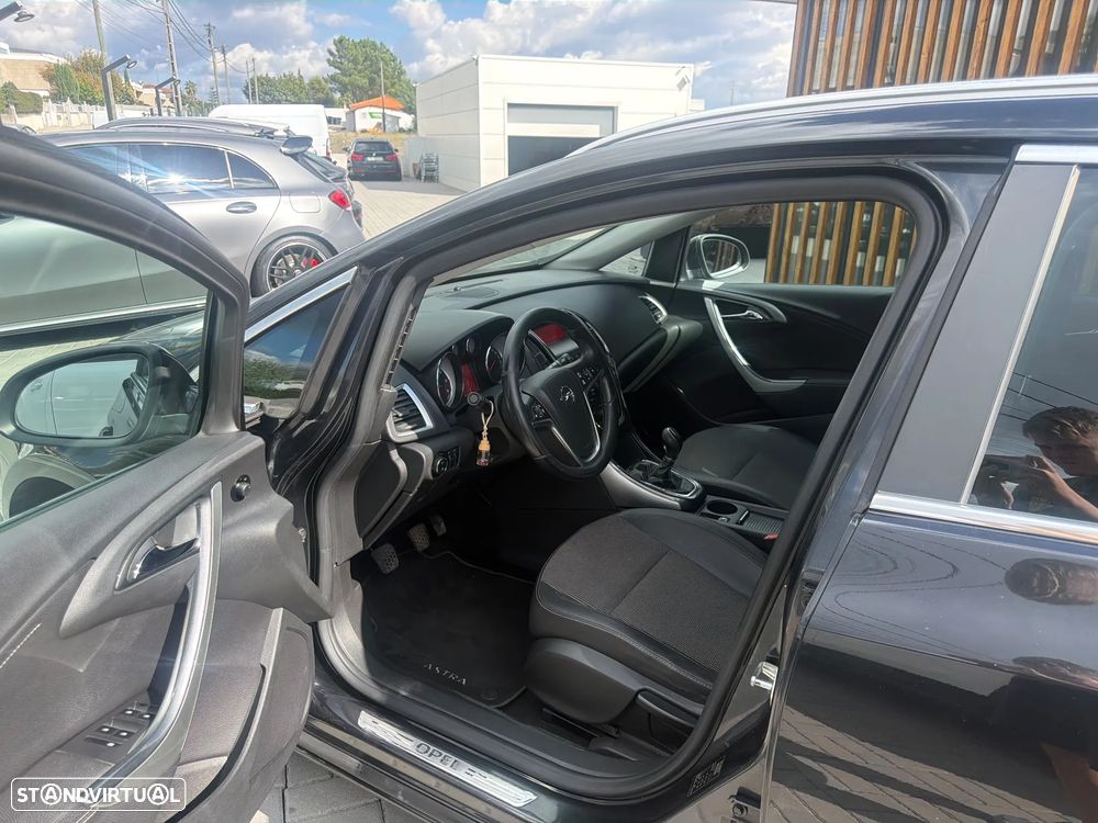 Opel Astra Sports Tourer - 9