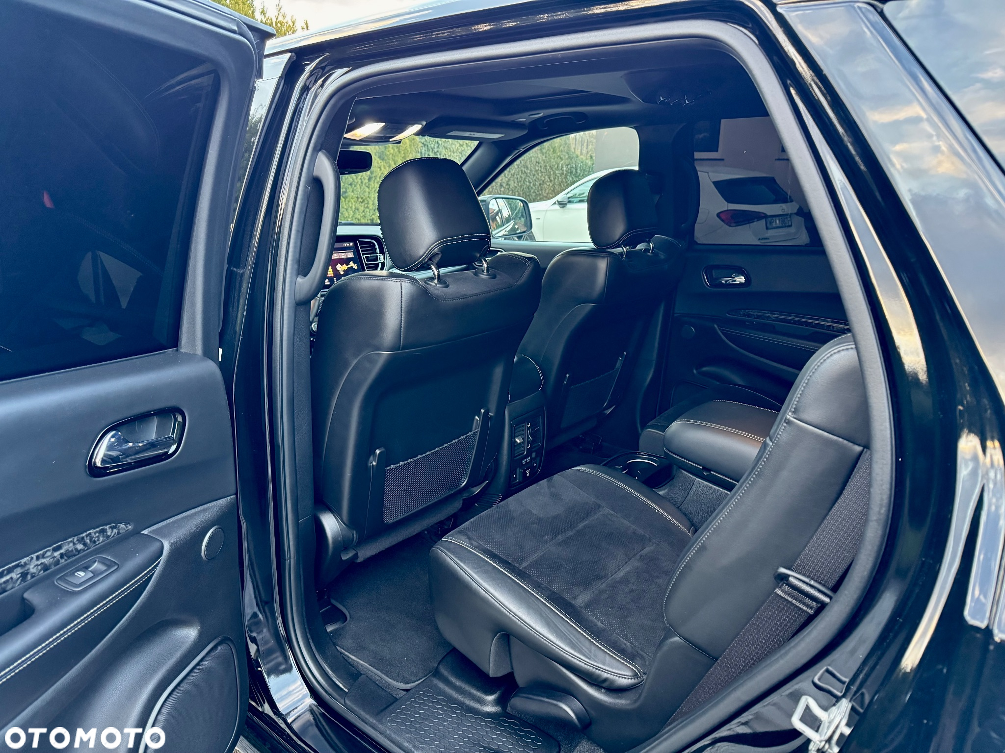 Dodge Durango 6.4 SRT - 12