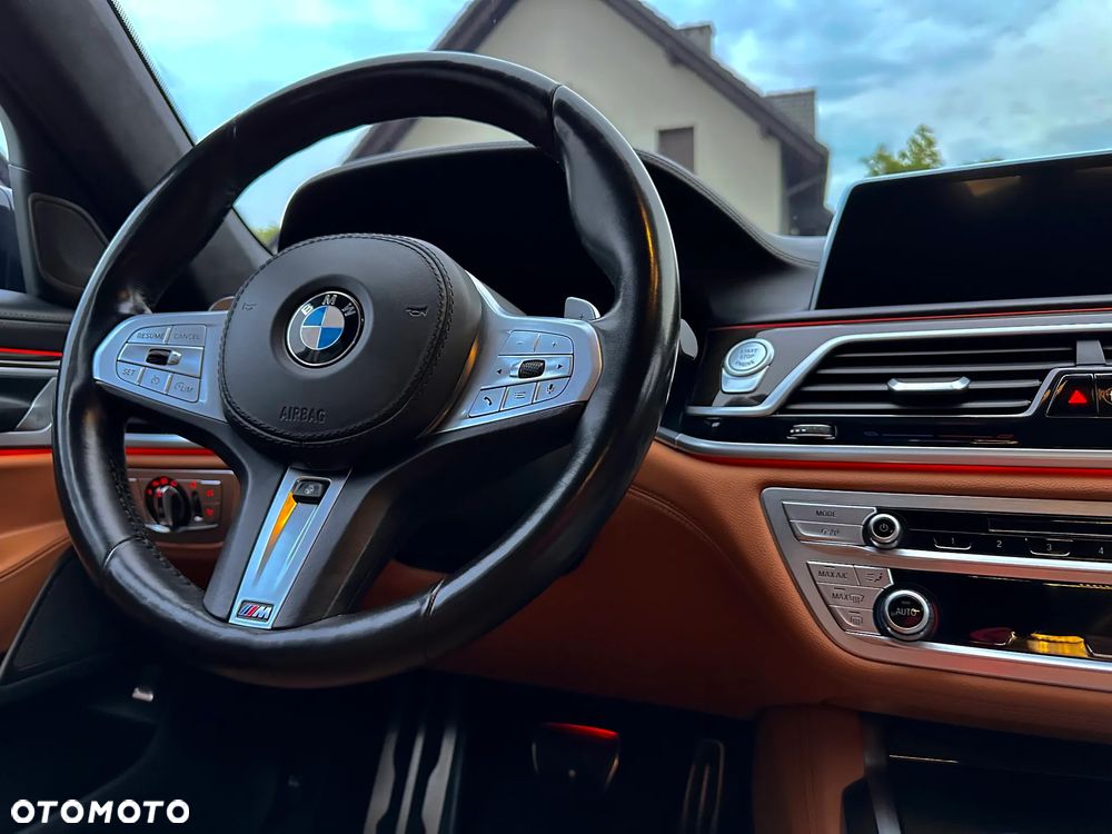 BMW Seria 7 740d xDrive mHEV - 20