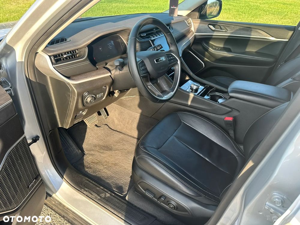 Jeep Grand Cherokee - 9