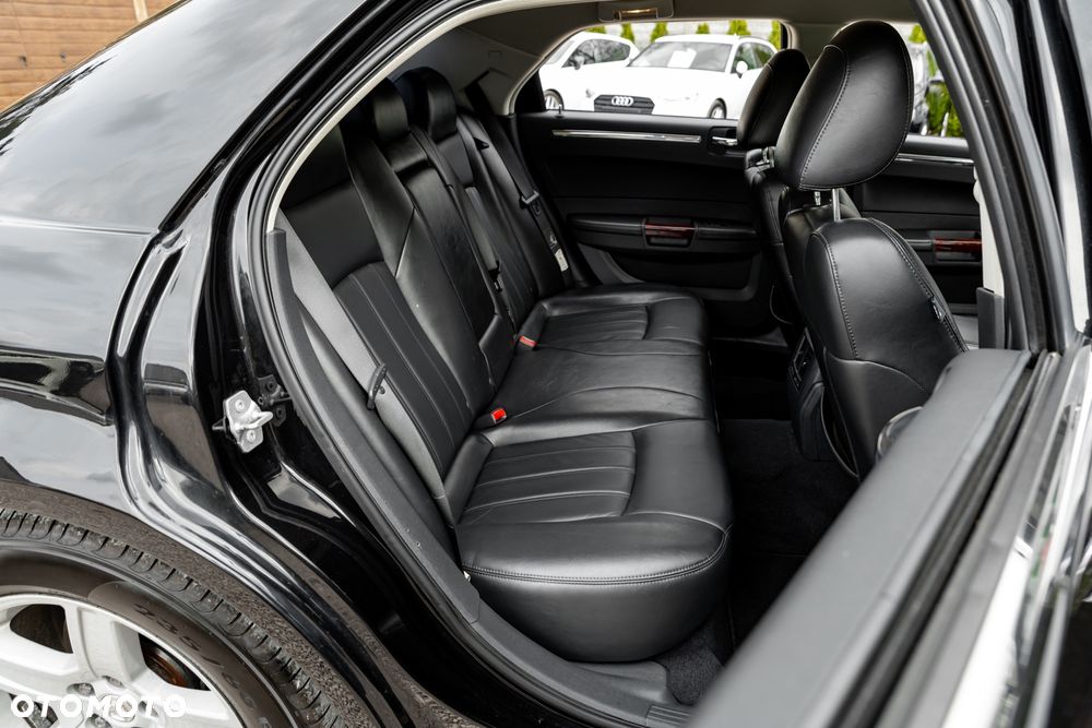 Chrysler 300C 2.7 Automatik - 22