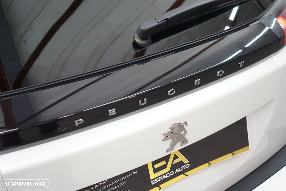 Peugeot 2008 1.2 PureTech Allure Pack EAT8 - 14