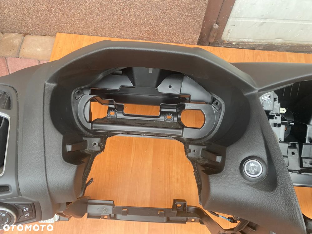 DESKA KONSOLA KOKPIT PODUSZKA FORD FOCUS MK3 FL LIFT - 4