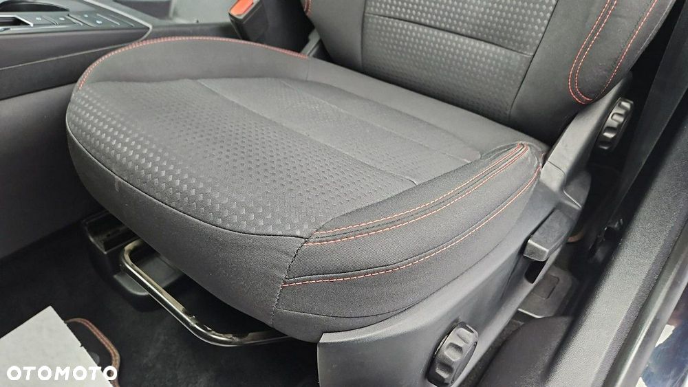 Ford Kuga 2.5 FHEV FWD ST-Line - 12